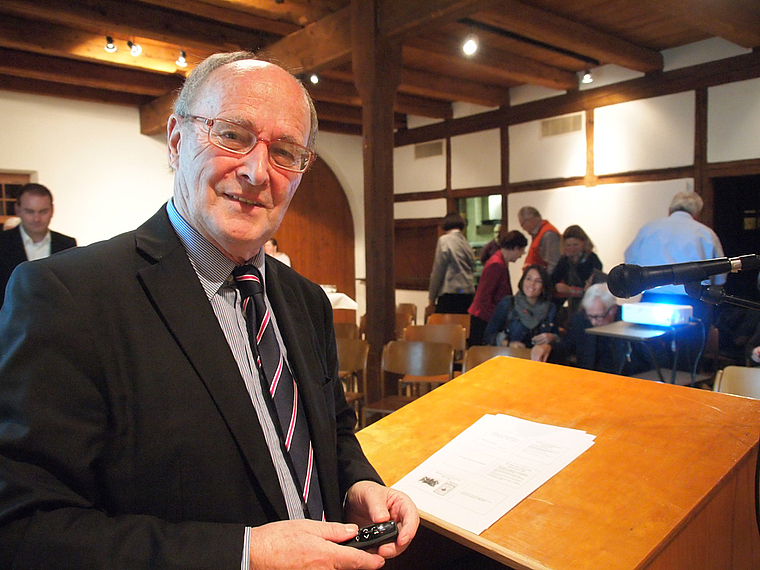 Zwischen Graz und Brüssel: Urs Altermatt, der wohl profilierteste Kenner der Geschichte des Schweizer Bundesrats, machte einen Halt in der Trotte Arlesheim. Foto: Tobias Gfeller