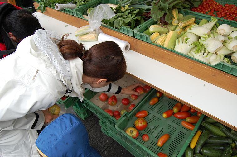 Saisonales Angebot: Die Kunden schätzen die frischen Bioprodukte aus der Region. Foto: Axel Mannigel