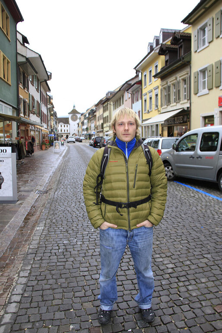 Ein extremer Abenteurer: Michael Gauer im «warmen» Laufner Stedtli.