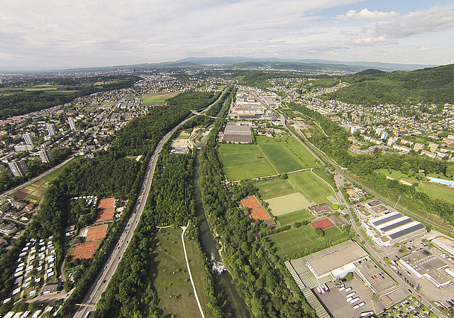 Das grüne Rückgrat: Die Birspark-Landschaft zieht sich wie ein grünes Band durch die Agglomeration.  Foto: ZVG/Felix Vögeli