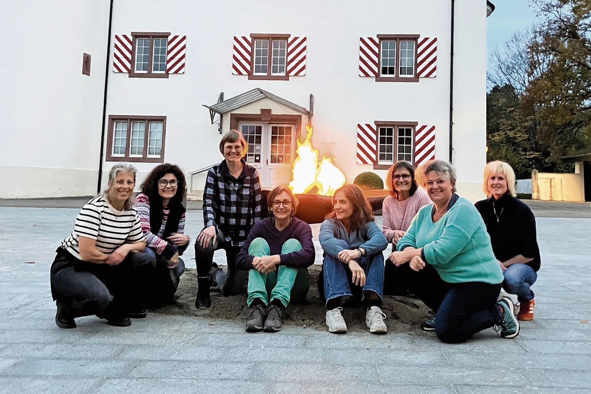 Engagiert: Die Organisatorinnen des Samain-Fests. Engagiert: Die Organisatorinnen des Samain-Fests.