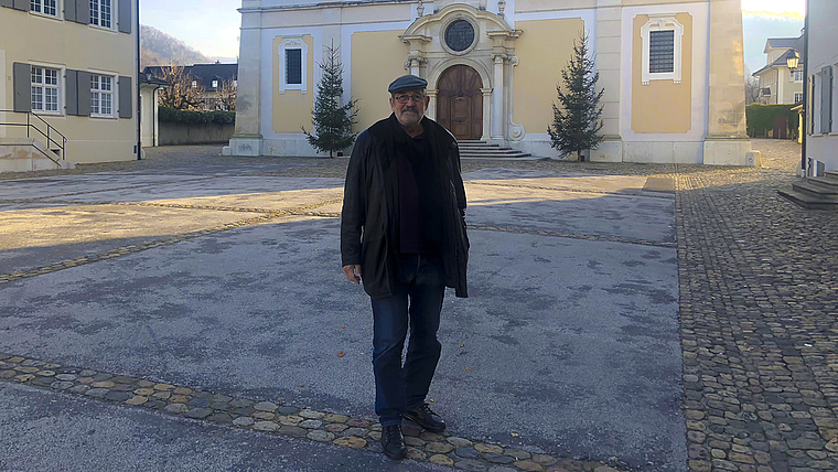 Mit Arlesheim vertraut: «Mini Schwiiz, dini Schwiiz»-Kandidat Toni Thüring lebt seit 50 Jahren in Arlesheim.  Foto: Caspar Reimer