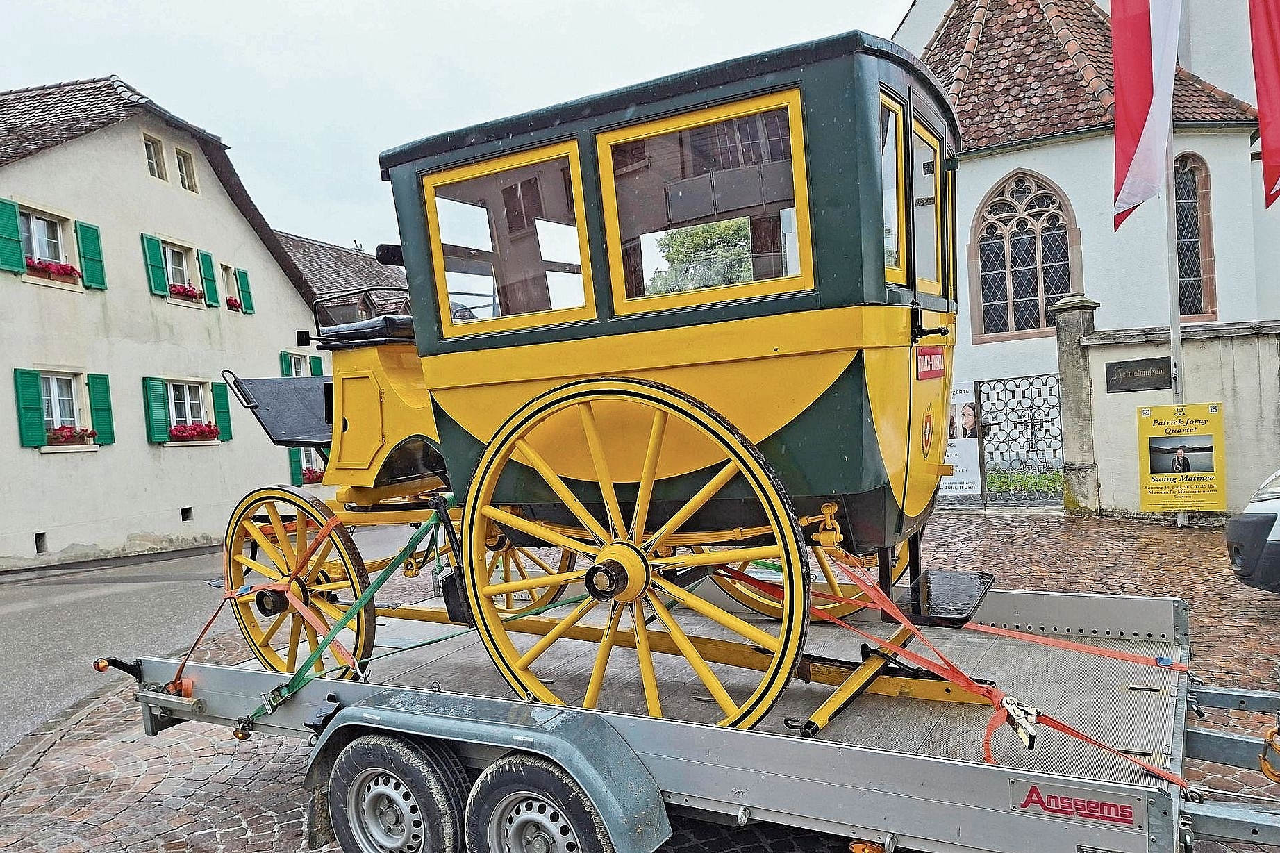 Bereit für den Festumzug: Die alte Postkutsche aus dem Heimatmuseum Schwarzbubenland, die bis 1927 zwischen Dornach, Gempen und Hochwald fuhr.