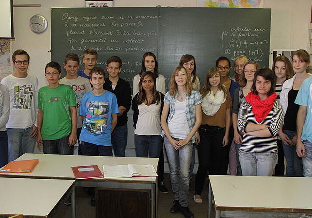 Welsch- und Deutschschweizer: Die gemischtsprachige Klasse P4j am Regionalen Gymnasium Laufental-Thierstein.  Foto: Martin Staub