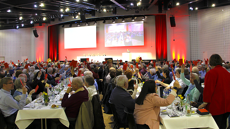 Vollbesetztes Congress Center Basel: Am Freitag lud die Raiffeisenbank Arlesheim zur Generalversammlung.
