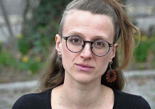 Hat ein starkes Stück Befreiungsliteratur geschrieben: Die Schriftstellerin Iris Keller lebt in Arlesheim. Foto: Miklós Klaus Rózsa