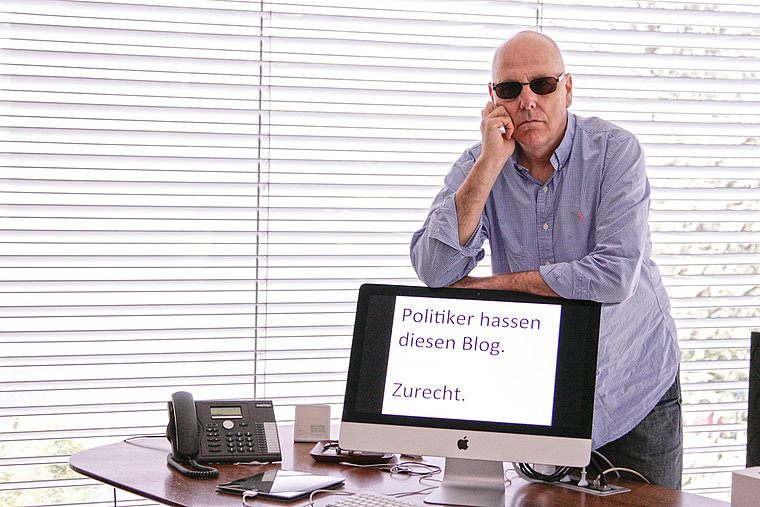 Selbstbewusst: Der Blogger Manfred Messmer arbeitet an seinem Image. Foto: Lukas Hausendorf
