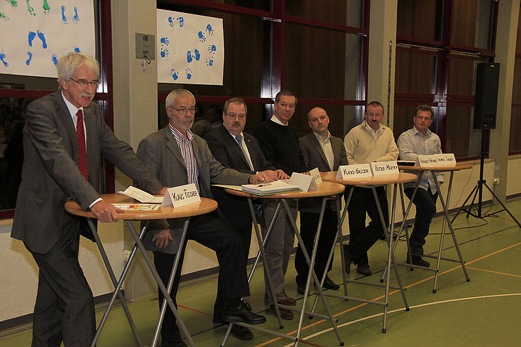Podium (v. l.): Klaus Fischer, Werner Hänggi, Roland Schmid, Kuno Gasser, Peter Merckx, Hannes Häner und Thomas Spaar. Foto: Martin Staub
