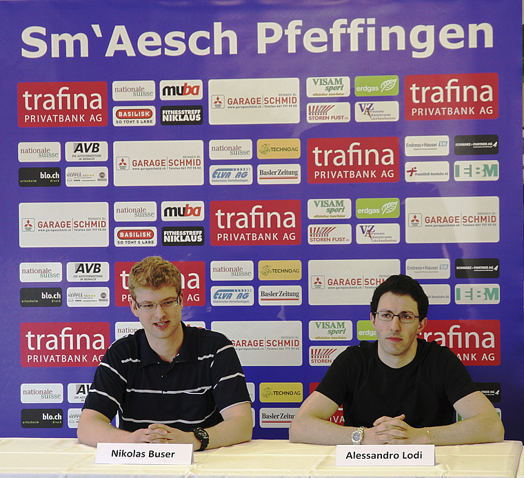 Voller Tatendrang: Nikolas Buser (links) assistiert Cheftrainer Alessandro Lodi bei der neuen Herausforderung. Foto: ZVG