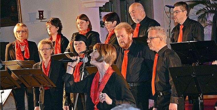 Leidenschaftlich: Solistin Silvia stellt sich mit ausdrucksstarker Stimme in den Dienst des Herrn: «Use me Lord». Foto: Roland Bürki