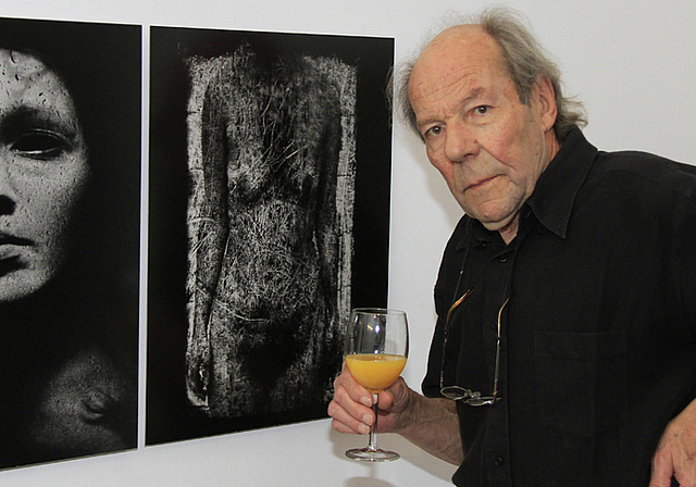 Hugo Jäggi: Zeigt Bilder die Rätsel aufgeben, zum Suchen verleiten und Geschichten erzählen.  Foto: Martin Staub