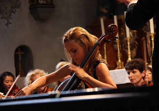 Im Einklang:  Sol Gabetta am Violoncello spielte mit dem Kammerorchester Basel.