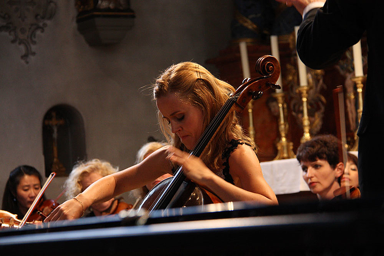 Im Einklang: Sol Gabetta am Violoncello spielte mit dem Kammerorchester Basel.