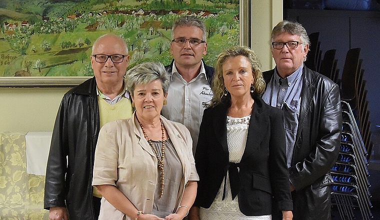 Der bisherige ist auch der neue Gemeinderat von Nenzlingen: (v. l.) Vinzenz Hodel, Therese Conrad, Felix Nussbaumer, Jeannette Egli und Remo Schneider. Foto: Bea Asper