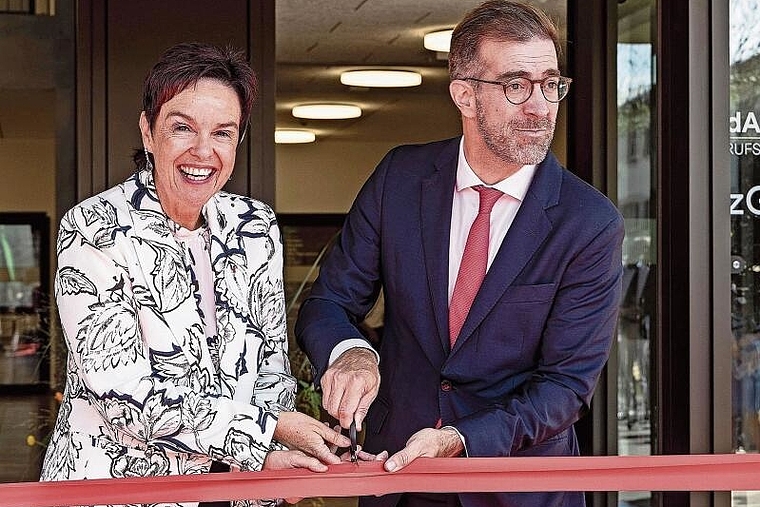 Eröffnen den Campus: Die Baselbieter Regierungspräsidentin Monica Gschwind und der Basler Erziehungsdirektor Conradin Cramer. Fotos: Kenneth Nars