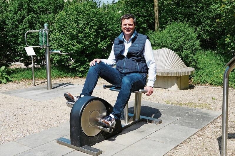 Tritt selbst in die Pedale: Vereinspräsident Hannes Felchlin. Foto: Tobias Gfeller