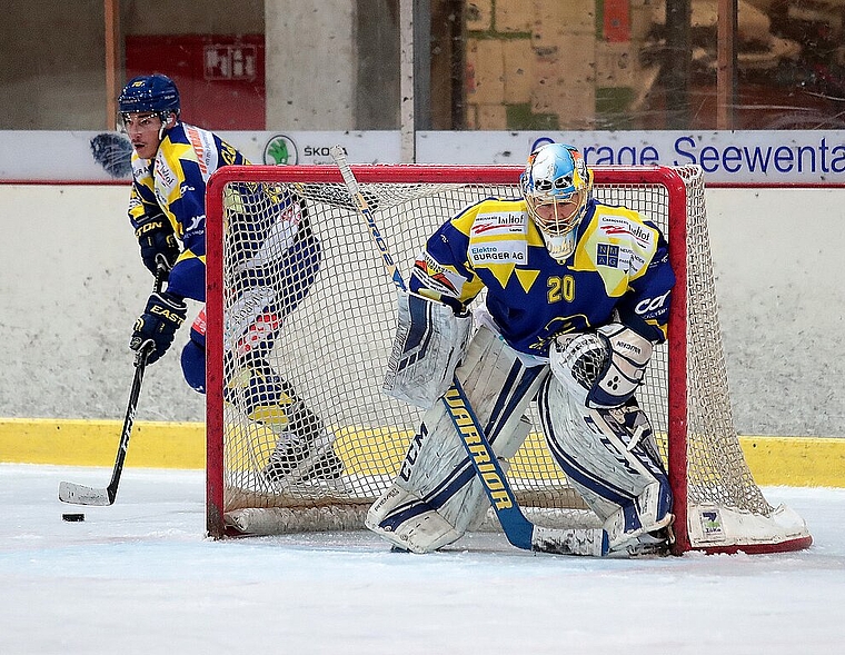 <em>Bollwerk: </em>Laufens Defensive kommt grosse Bedeutung zu. Etwa Goalie Imhof und Verteidiger Glanzmann.<em>Foto: eh-presse</em>