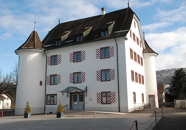 Geschichtsträchtige Baute im Birseck: Im Aescher Schloss findet am 11. September ein Festanlass zu «200 Jahre Birseck eidgenössisch» statt.  Foto: Thomas Brunnschweiler