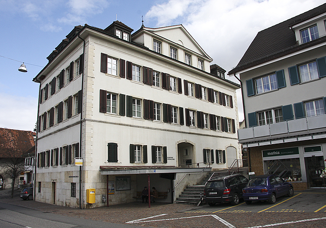 Wer gibt künftig im Gemeindehaus politisch den Ton an? Am 14. April wählen die Dornacher ihre neun Gemeinderäte. Foto: Edmondo Savoldelli