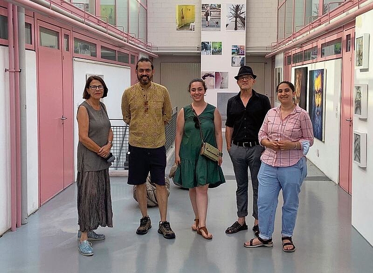 Unter einem Dach: (v. l.) Therese Weber, Viveek Sharma, Shahane Shahbazyan, Rochus Lussi und Sophie Musoyan. Foto: Caspar Reimer