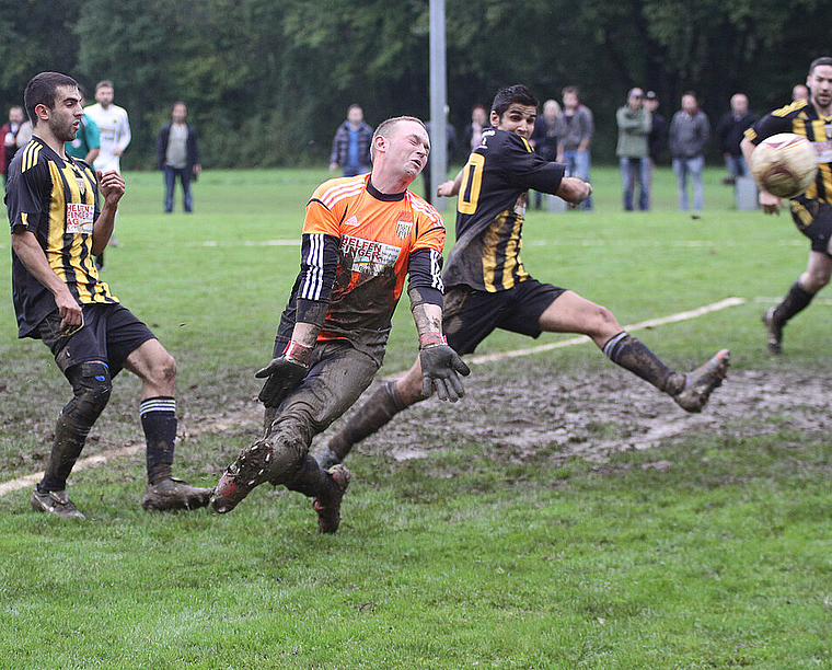 Entschlossen: Trotz den schwierigen Bedingungen kämpfte Zwingen entschlossen um die Punkte. Foto: eh-press