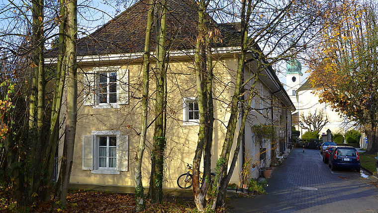 Günstiger wohnen beim Badhof: Die Mieten an der Oberen Gasse bleiben auch unter neuer Besitzerschaft weit unter Marktwert.  Foto: Thomas Kramer