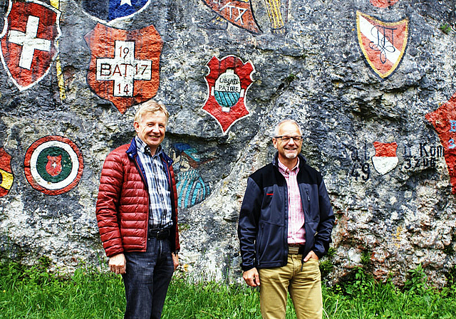 Federführend für Restauration: (v.l.) Stephan Pabst und Alex Hein, Gemeinderäte von Grellingen   Foto: Jürg Jeanloz