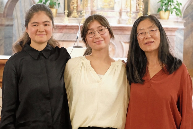 Ein hochmusikalisches Dreigestirn: Mina, Namika und Saharu Ikezawa. Fotos: Thomas Brunnschweiler Ein hochmusikalisches Dreigestirn: Mina, Namika und Saharu Ikezawa. Fotos: Thomas Brunnschweiler