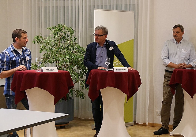 Auf dem Weg in die Selbstständigkeit: Melchior Buchs vom Business Parc Reinach (Mitte) befragte Beat Christ (l.) undThomas Etter zu ihren Erfahrungen als Jungunternehmer. Foto: Gaby Walther