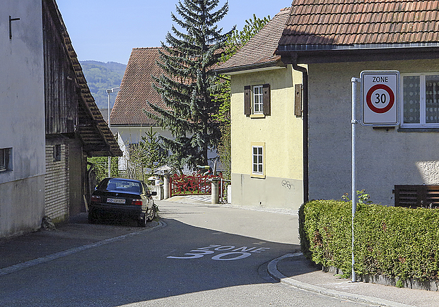 Hat sich bewährt: Tempo-30-Zone im Oberen Brühlweg.  Foto: Edmondo Savoldelli