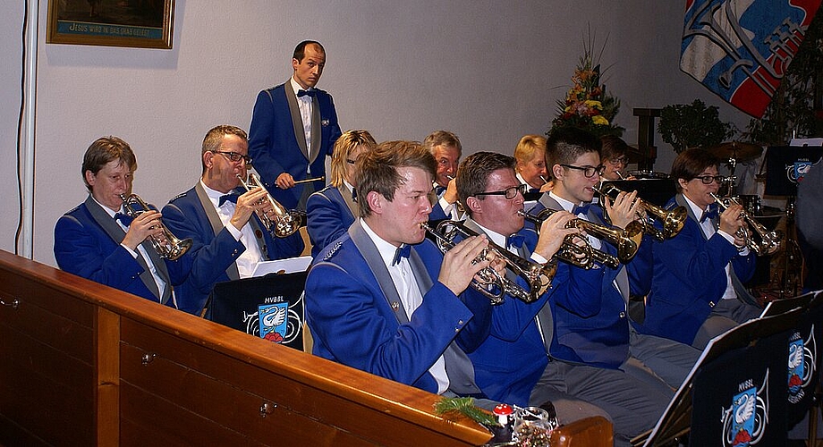 Interpretieren Wiegenlied: Cornetisten Brass Band.Fotos: Jürg Jeanloz Interpretieren Wiegenlied: Cornetisten Brass Band.Fotos: Jürg Jeanloz