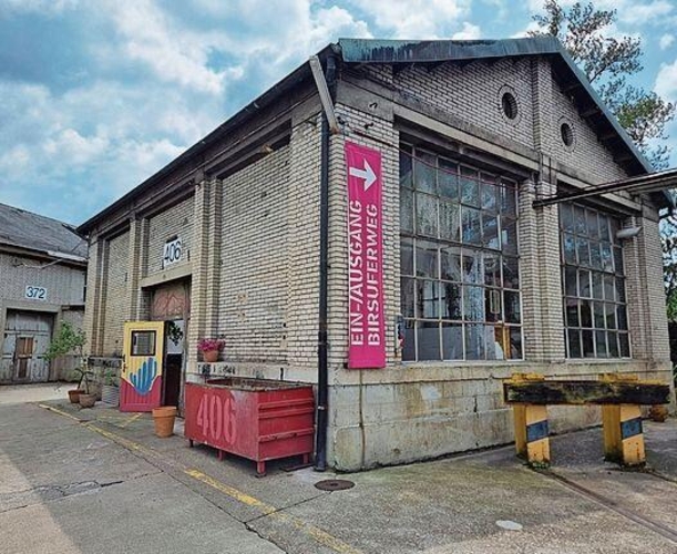 Neue Verwendung: Die alte Industriehalle wurde zum «Club 406» umgewandelt.