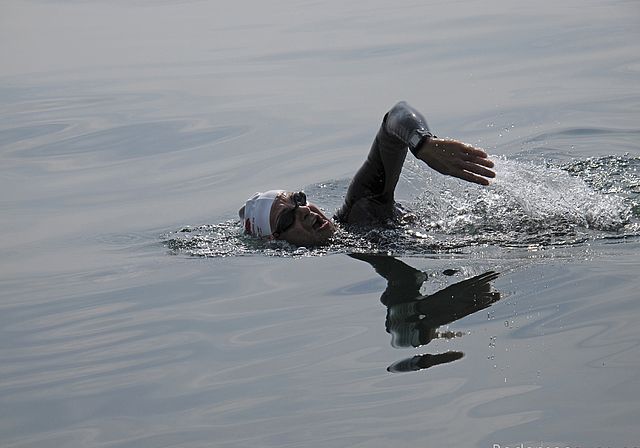 Ruhige Züge: «Beim Schwimmen kann ich über vieles nachdenken», sagt Ralf Kalkbrenner.  Foto: Oliver Halder