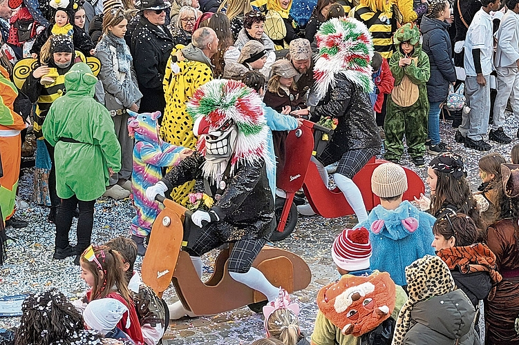 Bella Italia: D Stedtlistürmer spielen die Esteriore Brothers. Bella Italia: D Stedtlistürmer spielen die Esteriore Brothers.