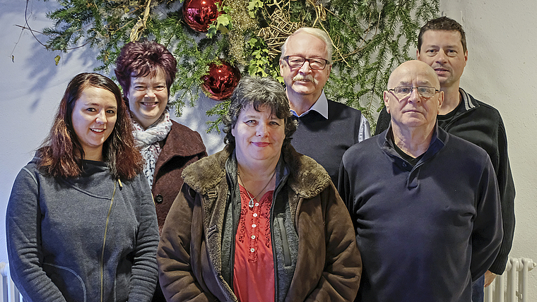 Engagierter Vorstand des Schwanen-Vereins: Monika Rath, Cony Christen, Ursula Müller, Freddy Baumann, Jürgen Rath und Daniel Koch (v. l.).  Foto: Thomas Brunnschweiler