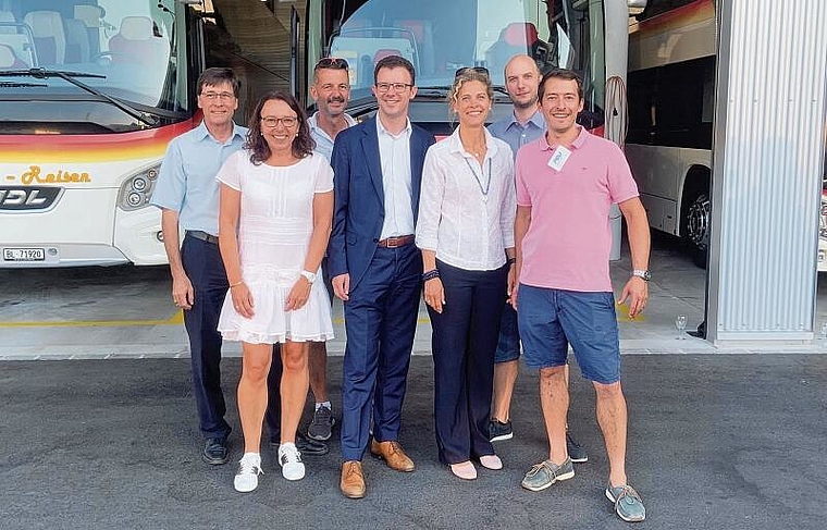 Neuer Vorstand: (v. l. ) Philippe Wälle, Claudia Meier, Matthias Gloor, Philipp Hägeli (Präsident), Vera von Rotz, René Raffeiner und Markus Sommerer. Foto: Caspar Reimer