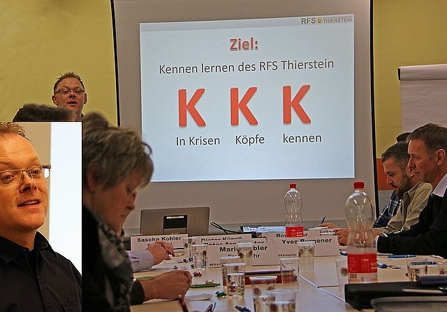 Stabchef: Sascha Kohler (Porträt) stellt den Gemeinden den neuen Führungsstab vor. Fotomontage: Gini Minonzio