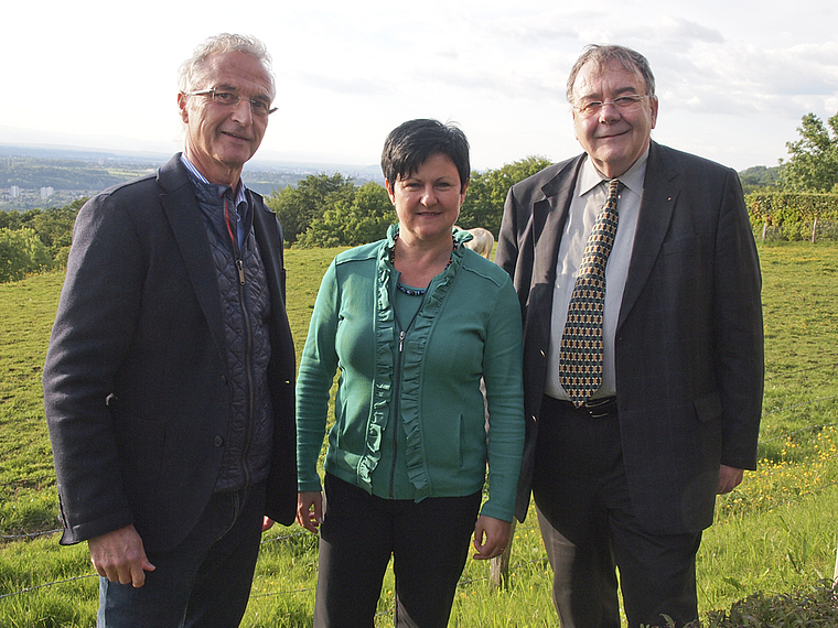 Ehrengäste: Der Dornacher Gewerbevereinspräsident Heinz Thommen durfte an der Generalversammlung die oberste Gewerblerin des Kantons, Marianne Meister, sowie FDP-Kantonsrat Hans Büttiker begrüssen.  Foto: Tobias Gfeller