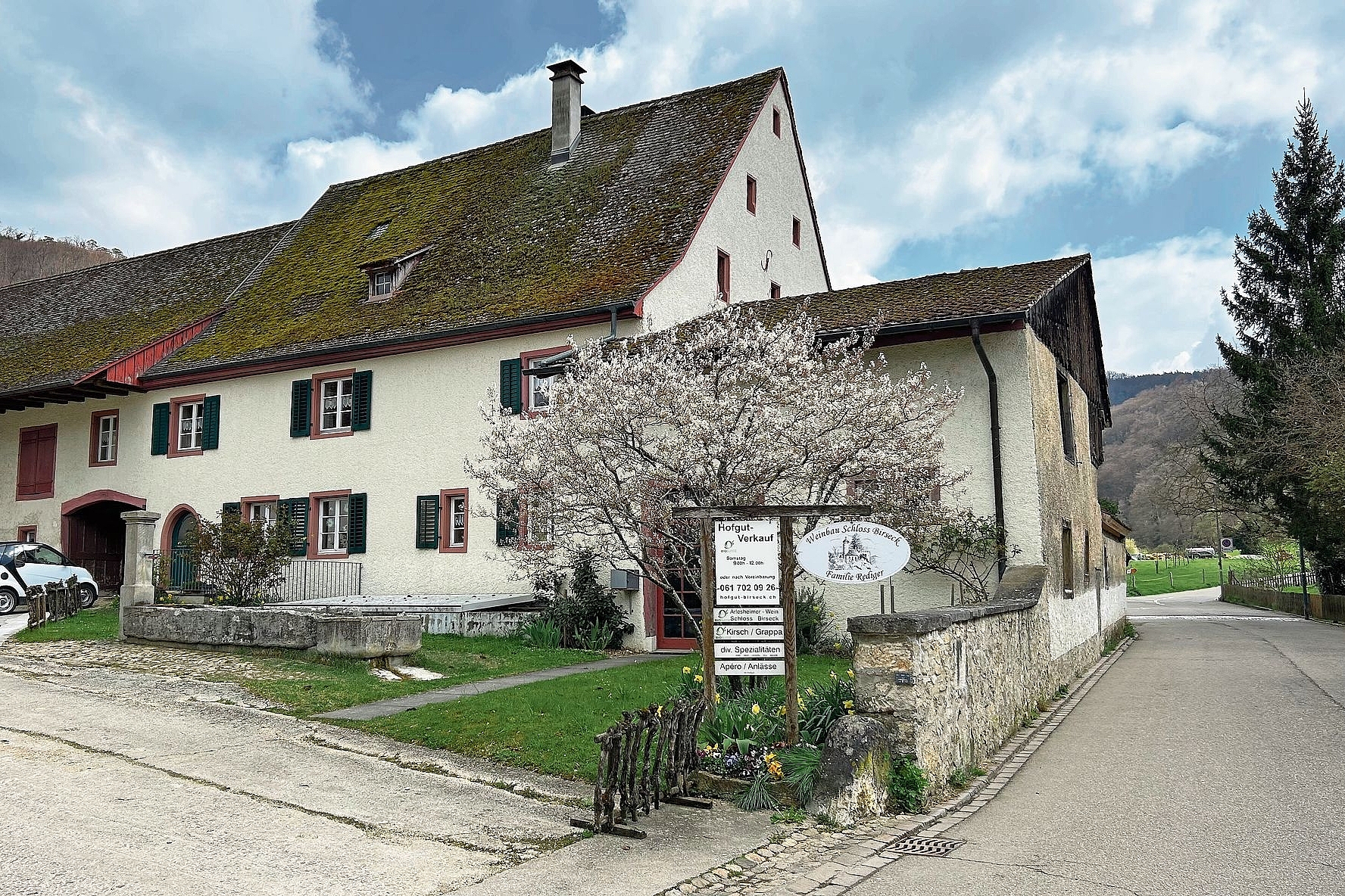 Andlauer Hofgut: der grösste bestehende und einer der ältesten landwirtschaftlichen Höfe in Arlesheim.Früher gehörte er zum Flachsländischen Schlösslein, dem heutigen Andlauerhof.