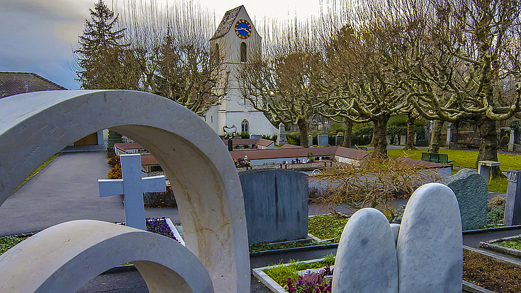 Friedhofreglement geändert: Münchenstein verzichtet künftig darauf, diverse Leistungen im Zusammenhang mit einem
