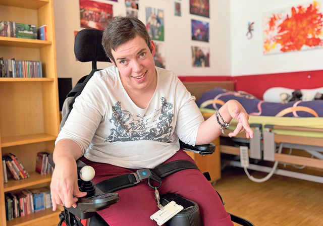 Seit 16 Jahren im WBZ: Dank ihrer freundlichen und offenen Art hat Seraina Baumgartner im WBZ bald Kollegen und Freundinnen gefunden. Foto: Caspar Reimer
