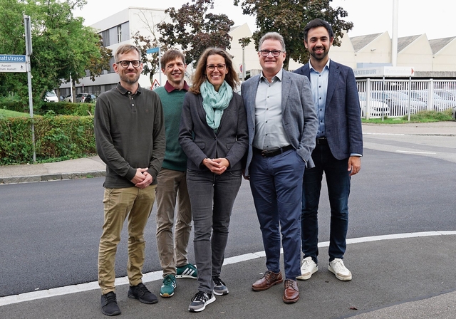 Team Bucher: (v. l.) Michael Durrer (Präsident Grüne BL), Manuel Ballmer (GLP-Landrats-Fraktionspräsident), Regierungsratskandidatin Sabine Bucher (GLP), Thomas Tribelhorn (Co-Präsident GLP BL) und Adil Koller (SP-Landrats-Fraktionspräsident). F