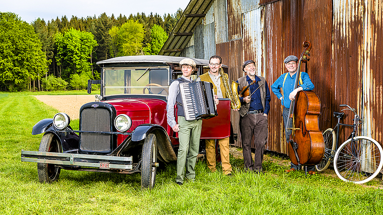 Fröhliche Gesellschaft: Niculin Christen, Sascha Schönhaus, Andreas Wäldele und David Schönhaus( v. l.).  Foto: ZVG