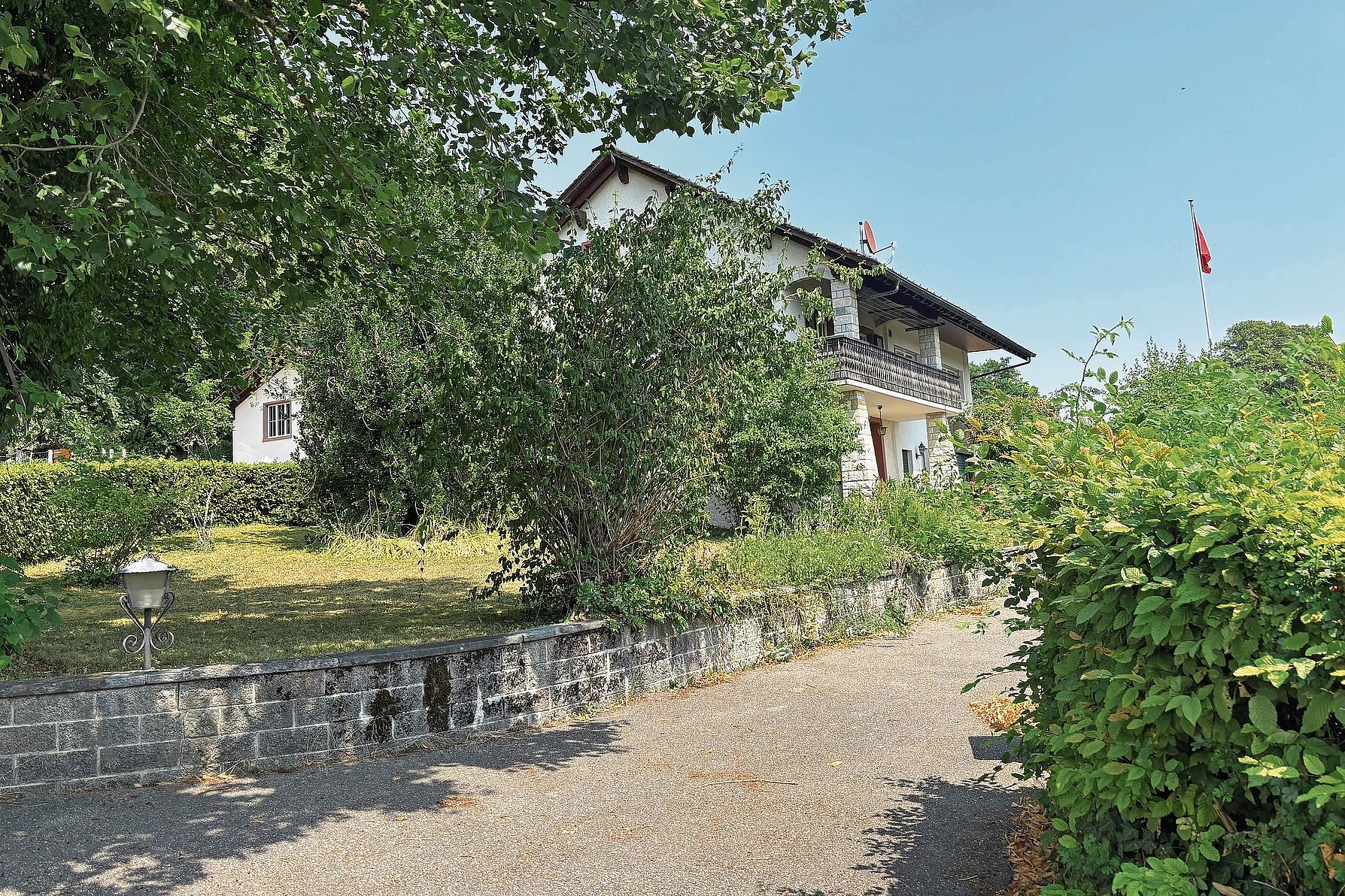 Malerisch: Das Haus in Gempen verspricht Ruhe, Entspannung und Natur. Malerisch: Das Haus in Gempen verspricht Ruhe, Entspannung und Natur.