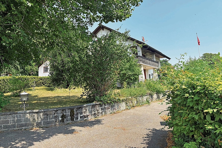 Malerisch: Das Haus in Gempen verspricht Ruhe, Entspannung und Natur. Malerisch: Das Haus in Gempen verspricht Ruhe, Entspannung und Natur.