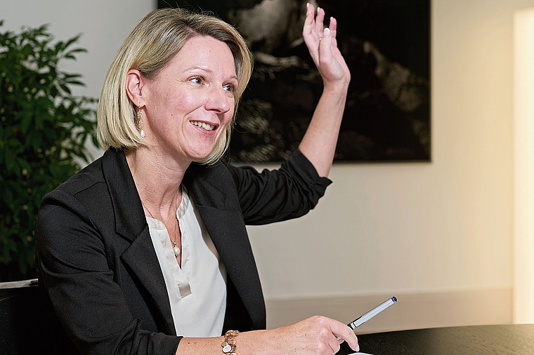 Setzt in der Energiepolitik auf Eigenverantwortung statt staatliche Verbote: Regierungsrätin Sibylle Jeker beim Interview im Rathaus. Foto: José R. Martinez