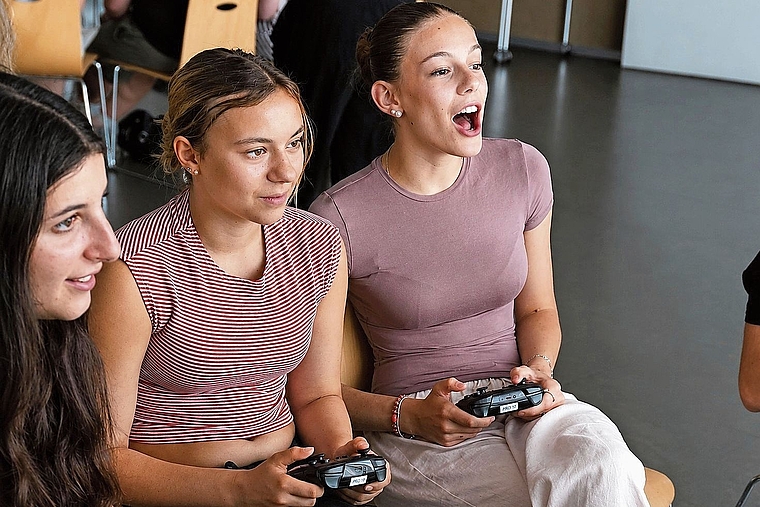 Gaming als Lebensschule: Bei gemeinsamen Videospielen lassen sich soziale Kompetenzen erkennen. Foto: Caspar Reimer