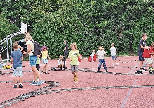 Weichen für «kinderfreundliche Gemeinde» sind gestellt: Die Jugendarbeit erbringt viele Leistungen – zum Beispiel wird das Kinderspielfest organisiert. Foto: zVg