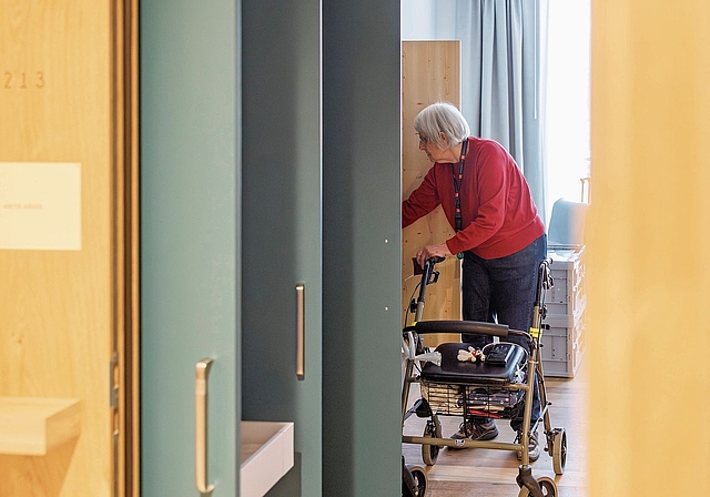 Schwierige Lage: Eine Herausforderung bleibt in Reinach der Mangel an Heimplätzen.Foto: Symbolbild / Severin Bigler