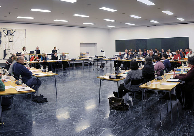 Hier wird Politik gemacht: Die Reinacher Parteien buhlen um möglichst viele Sitze im Einwohnerrat und Gemeinderat.  Foto: Heiner Leuthardt
